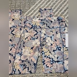 Tahari Sport size Small Floral Print Athletic Legging NWT
